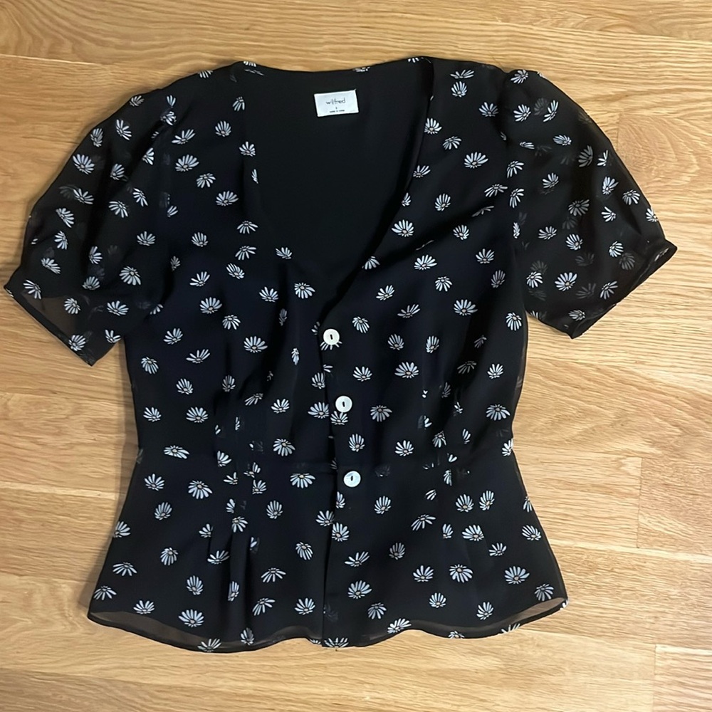 Daisy patterned blouse